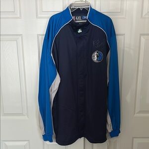 Dallas Mavs Vintage warm up jacket- #24 signed